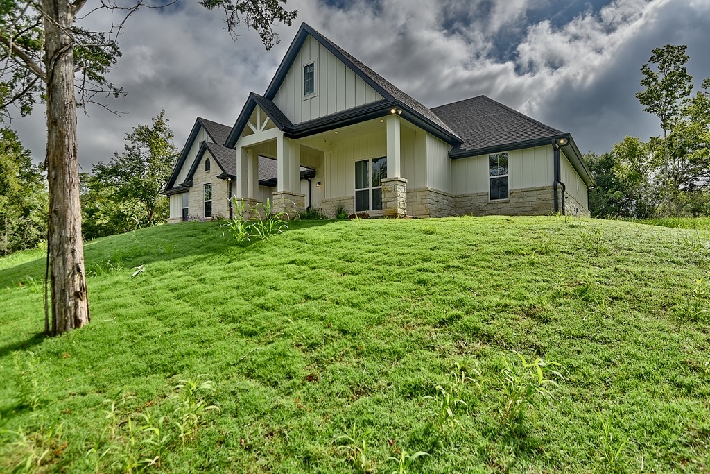 10058 Creekside Reserve Side View of Home